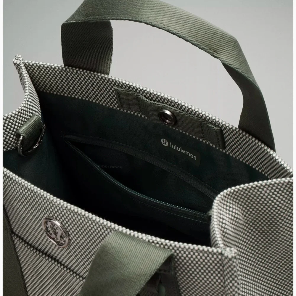 Lululemon Two-Tone Canvas Tote Bag *Mini 4.5L (New no tags)